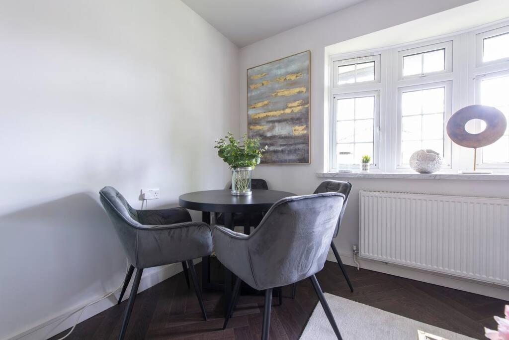2 Bedroom Modern Urban Sanctuary 1Cc - Cherrydeal London Exterior photo